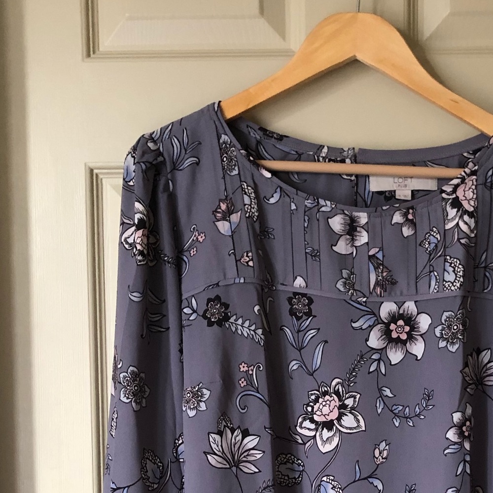 LOFT PLUS Blouse in purple-NWOT-Size 16